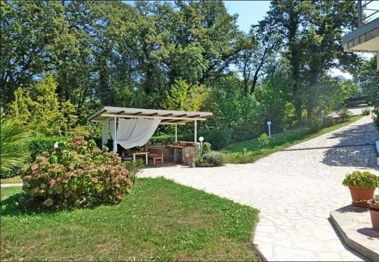 Apartments Vlado Njivice Croatia