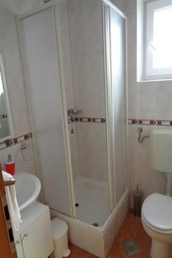 Apartments Vlado Njivice