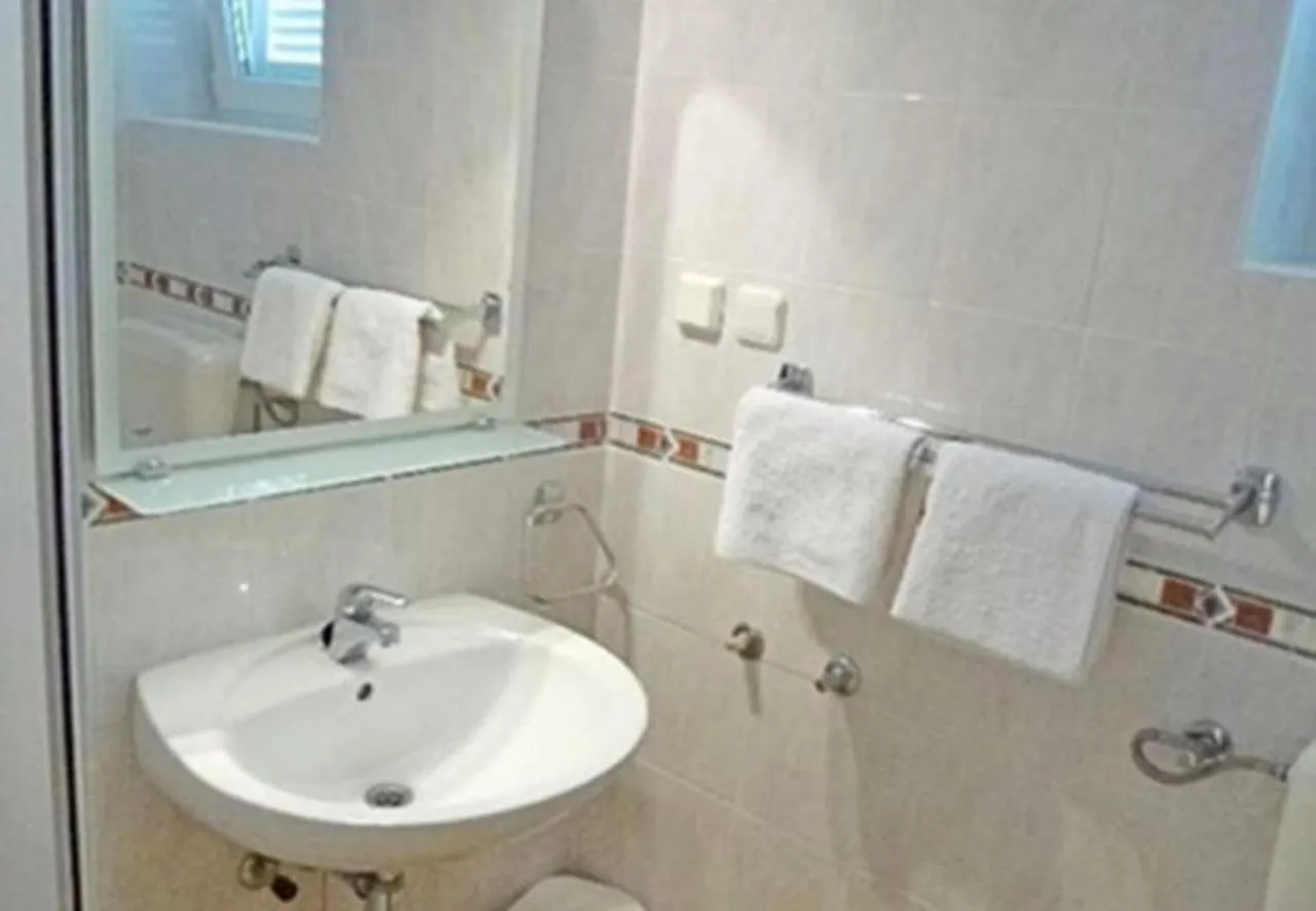 Apartments Vlado Njivice