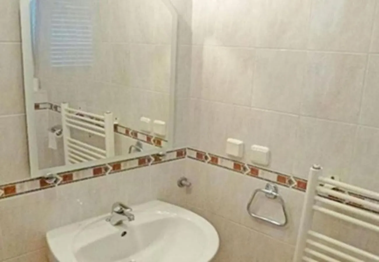 Apartments Vlado Njivice